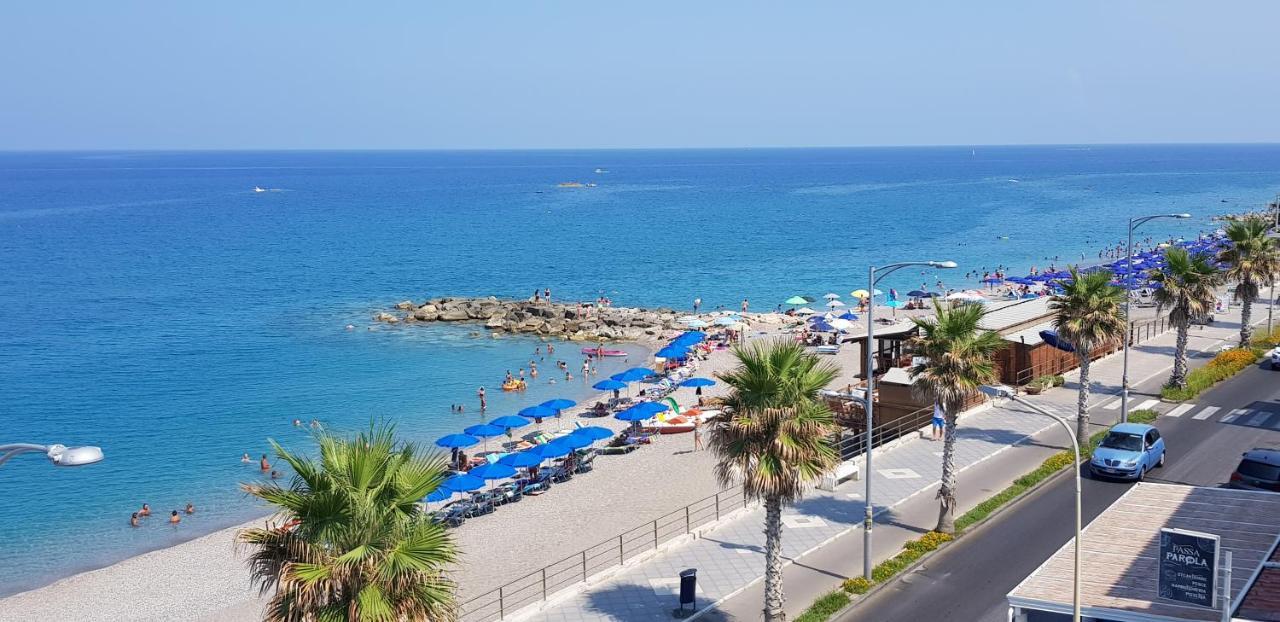 Ferienwohnung Abbronzatissima Capo dʼOrlando Exterior foto
